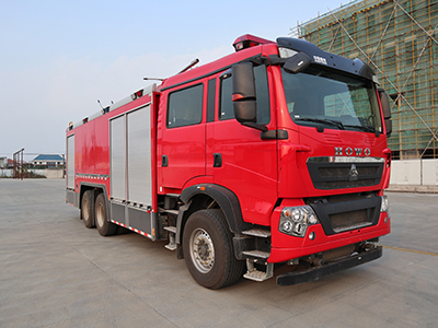 重汽豪沃11m3干粉泡沫聯用消防車